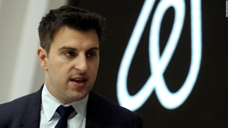 Airbnb says it will host 20,000 Afghan refugees