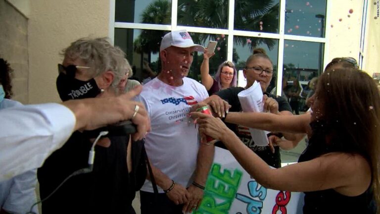 Scuffles break out during school mask meeting in Florida