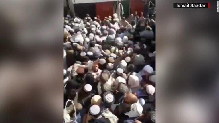 Deadly stampede at border with Pakistan as thousands try to flee Afghanistan
