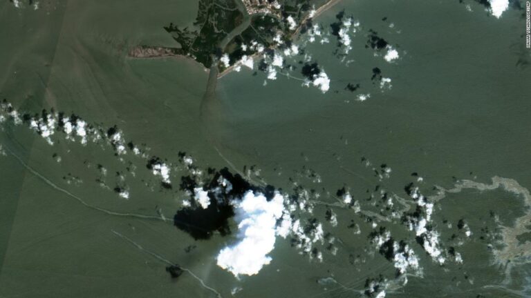 Divers discover dislodged and broken pipeline that likely triggered Gulf of Mexico oil spill