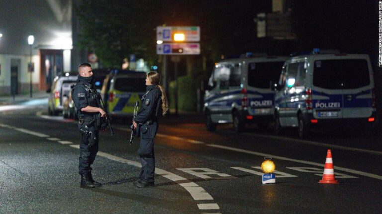 Germany averted possible attack on synagogue, minister says