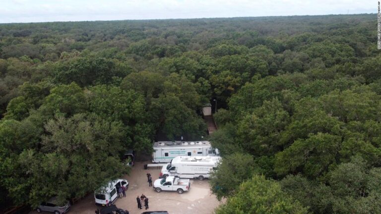 Searches continue in Wyoming for Gabby Petito and in Florida for her fiance
