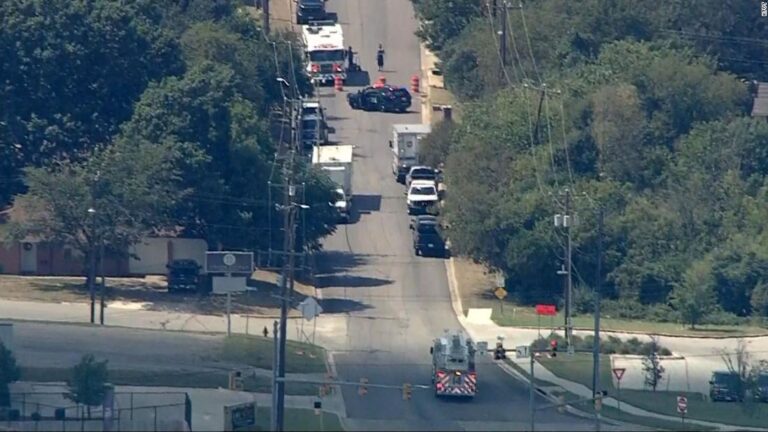 US military aircraft crashes in Lake Worth, Texas