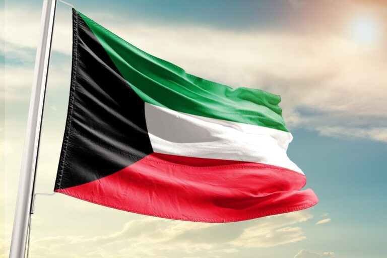 Kuwait wants 100,000 more private sector jobs to reduce state wage bill