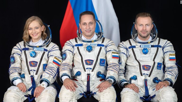 Russian space movie crew to return to Earth