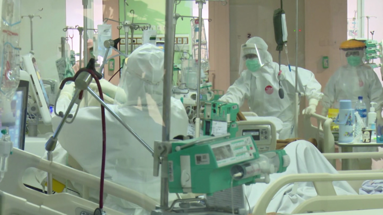 Pregnant doctor dies from Covid after replacing coworkers on front line