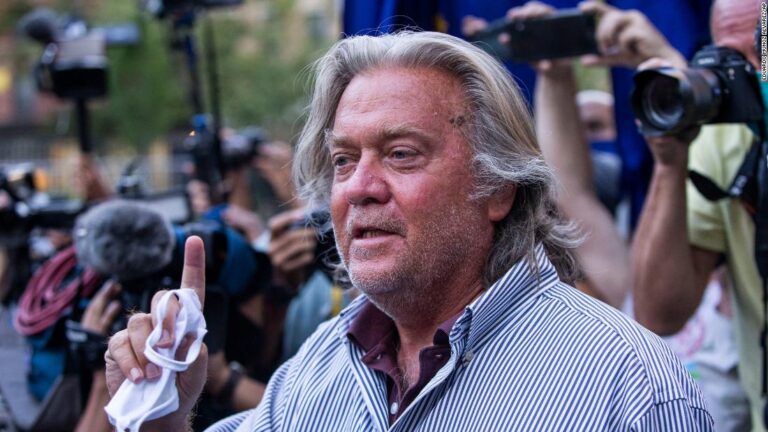 US House voting on Bannon contempt charge