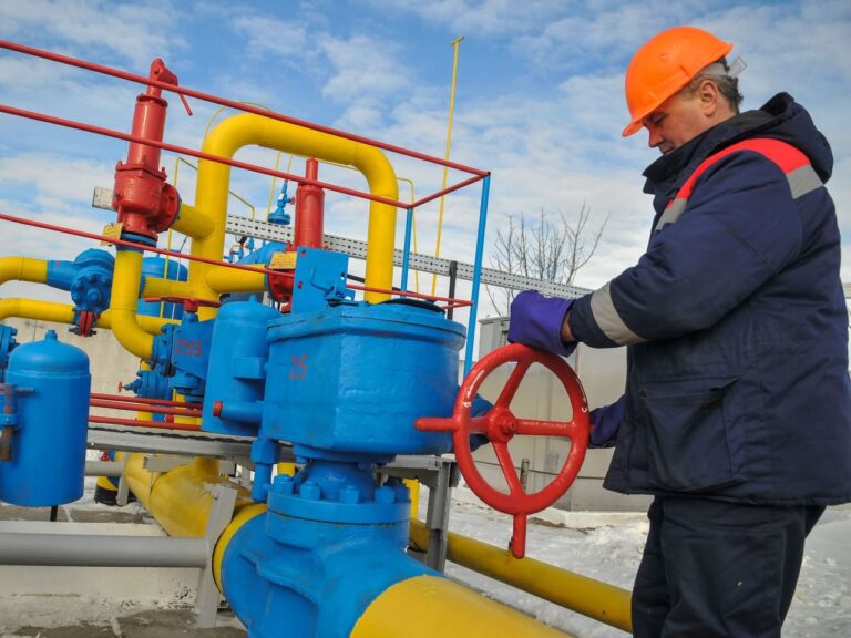 Russia reiterates its offer to boost EU gas supplies