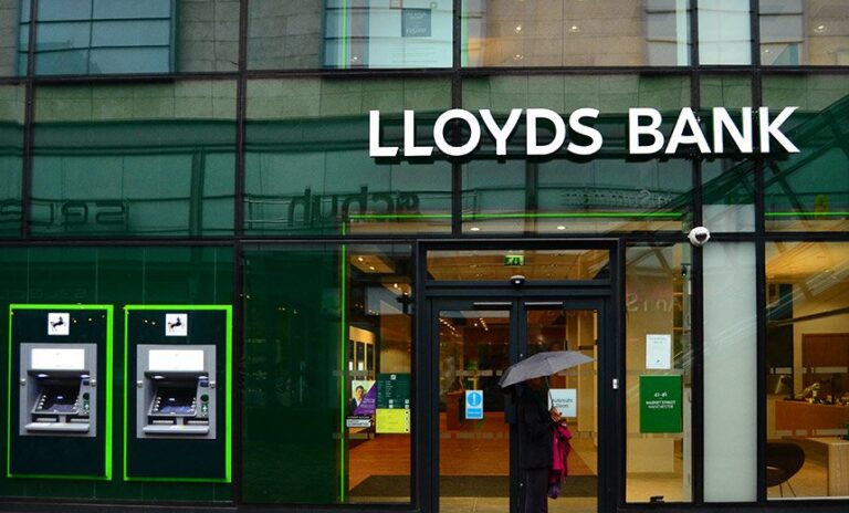 Britain’s Lloyd Bank to close another 48 branches