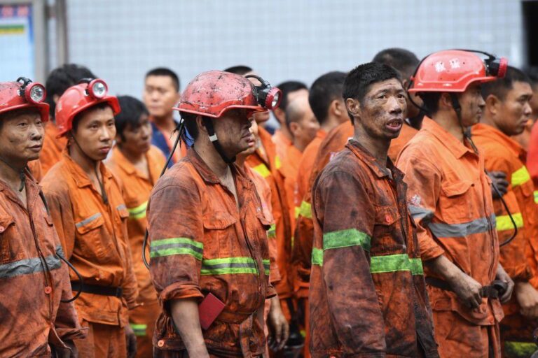 China coal prices dive as govt plans intervention to ease power crunch