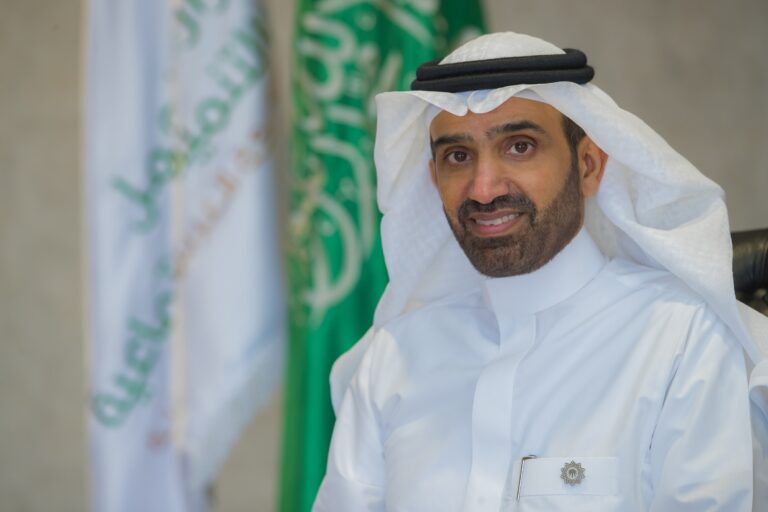 Ministry orders Saudization of marketing, support management jobs