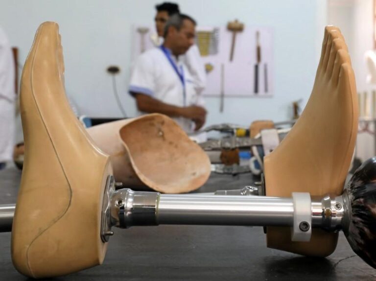 MODON signs deal for 1st factory to manufacture prosthetic limbs in Kingdom