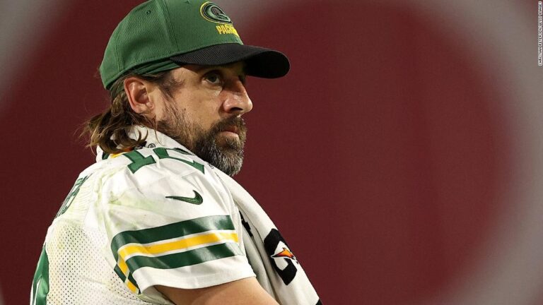 Scientists react to Aaron Rodgers’ comments on Covid-19 vaccine and treatments