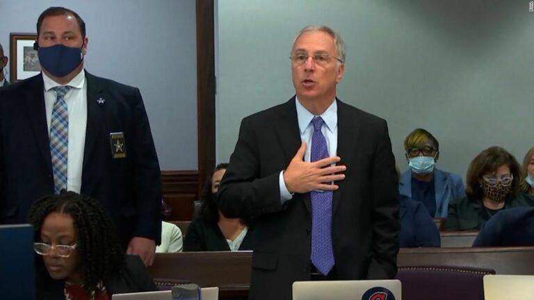 Defense asks to remove juror for falling asleep in Arbery murder trial