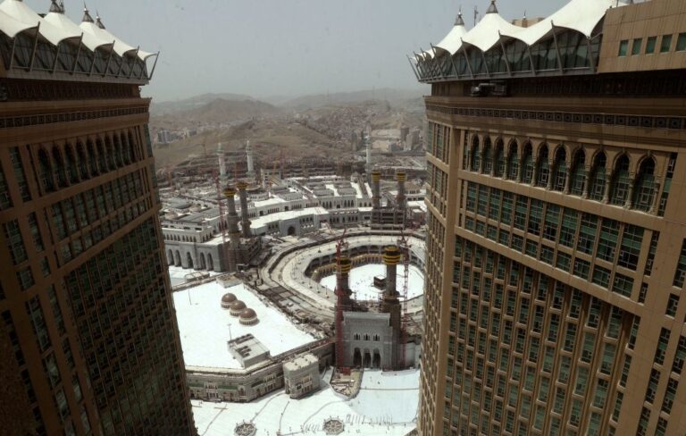 Saudi Arabia allows non-Saudis to invest in real estate funds at Makkah and Madinah