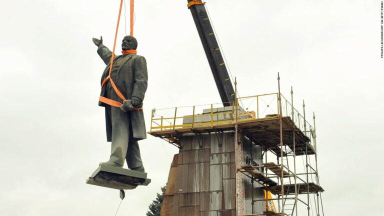 Why do we care about statues?