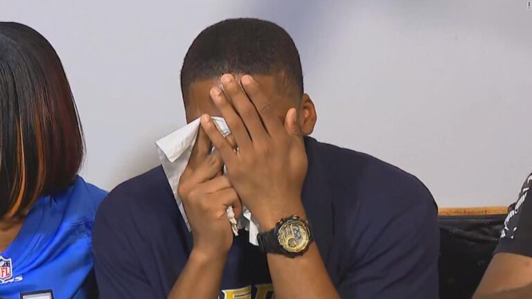 Student breaks down after learning classmate died in shooting