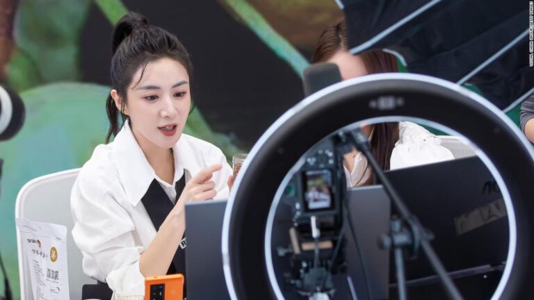 China fines ‘live-streaming queen’ Viya $210 million for tax evasion
