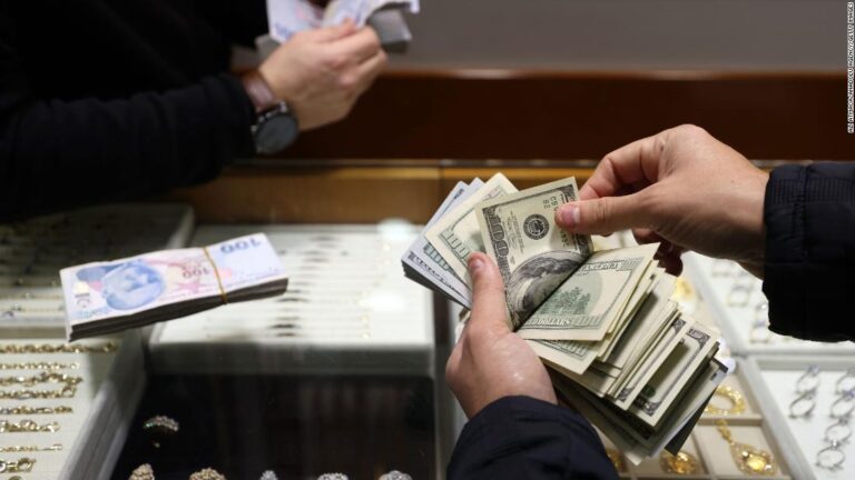 The Turkish lira swings wildly as Erdogan’s big gamble continues