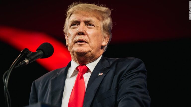 Stakes are ‘enormous’: Legal analyst on dispute over Trump’s records