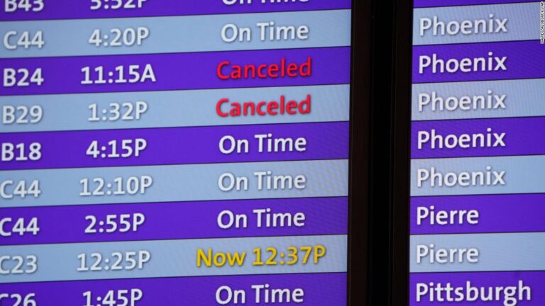 Travel nightmare: Another 2,000 flights canceled Monday