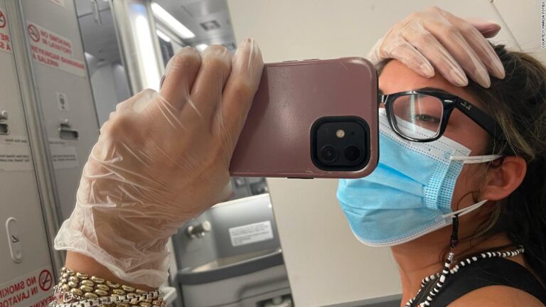 Woman tests positive mid-flight and self-isolates in plane bathroom