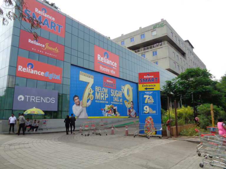 Indian salesmen threaten supply disruptions in protest against Reliance