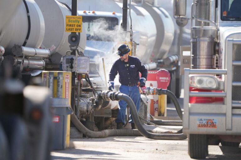 US to sell 18m barrels of oil from SPR on Dec. 17