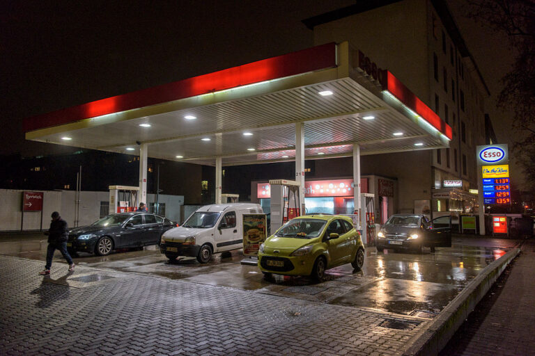 Oil prices slide more than 5% over omicron concerns