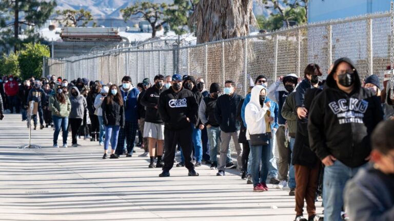 Omicron might be less dangerous, but it’s twisting the US in knots