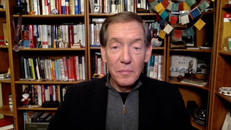 Former Fox reporter reacts to Sean Hannity’s text messages