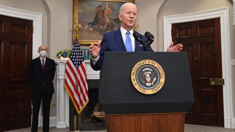 Biden vows to nominate a Black woman to replace Breyer
