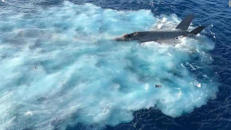 Images emerge of one the US Navy’s newest stealth fighters crashing into the sea