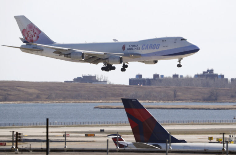 Do 5G telecoms pose a threat to airline safety?