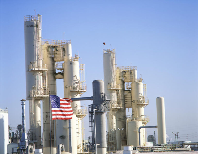 Oil falls as US Fed’s pending interest rate hike spooks investors