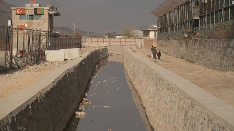 Some US Marines contradict Pentagon account of Kabul attack