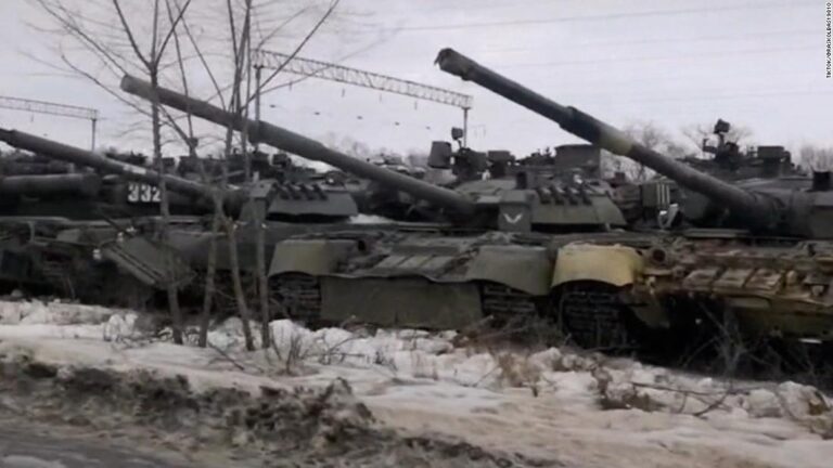 What social media videos reveal about Russian military buildup