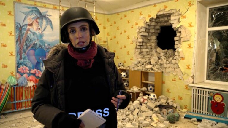 CNN’s Clarissa Ward goes inside shelled kindergarten in Ukraine