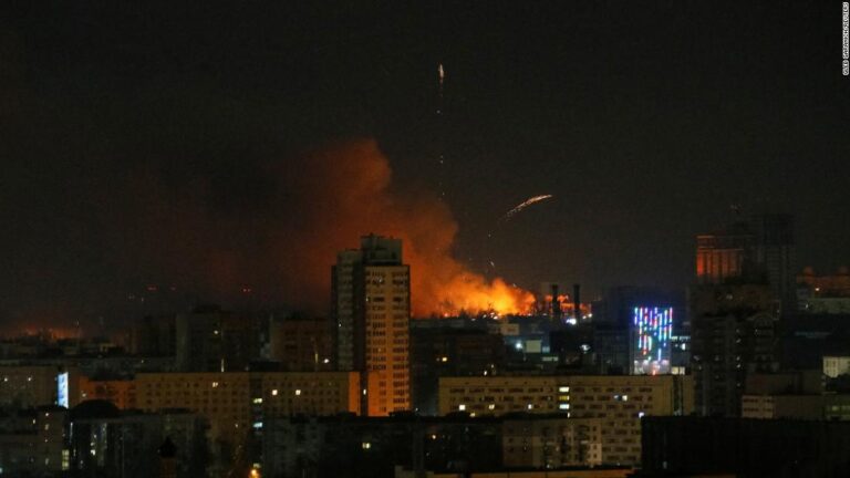 Battle moves into Kyiv as Ukrainians fight to keep control of their capital