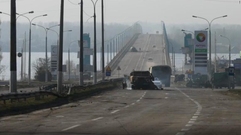 Battle rages for strategic bridge in southern Ukraine after days of fighting