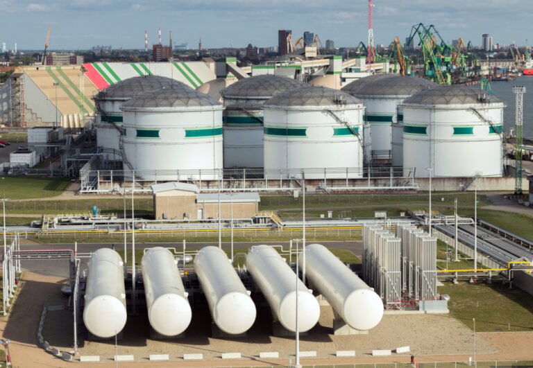 Qatar’s LNG production capacity to reach 126m tons a year by 2027, says Emir