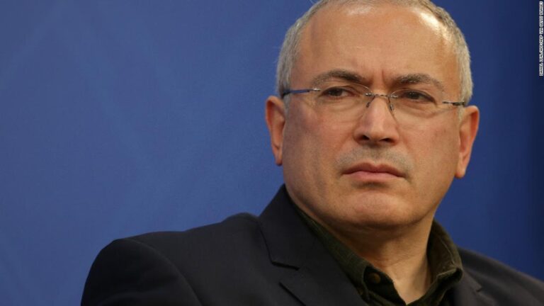 ‘How dangerous is he right now?’: Hear ex-oligarch on Putin’s mental state