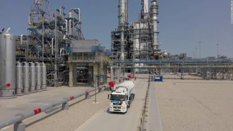 EU bans investment in Russian energy in new sanctions barrage