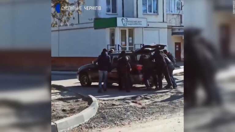 Video shows aftermath of bread line shelled by Russians