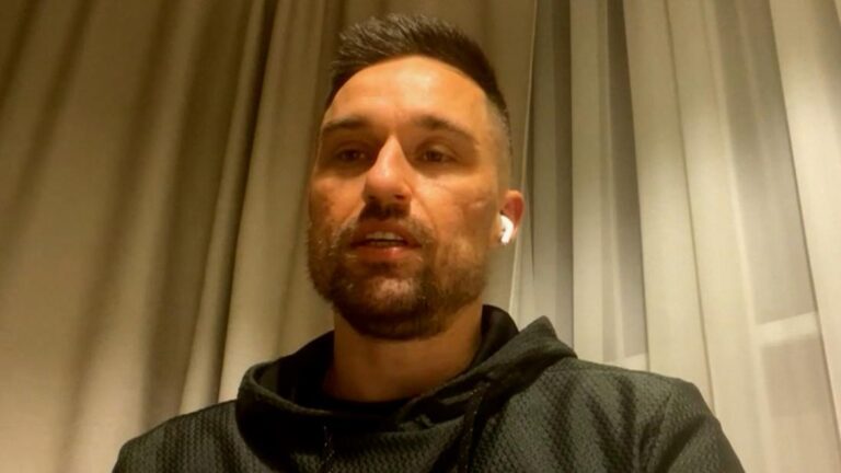 Former professional tennis player takes up arms to defend Ukraine