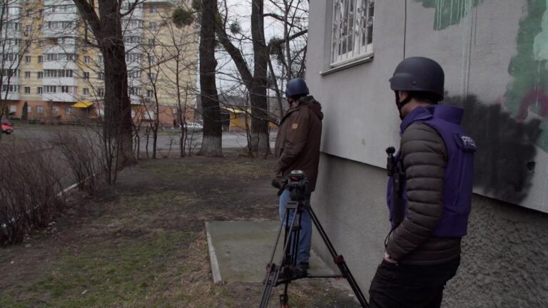 CNN gets close-up look at destruction in Kyiv suburbs