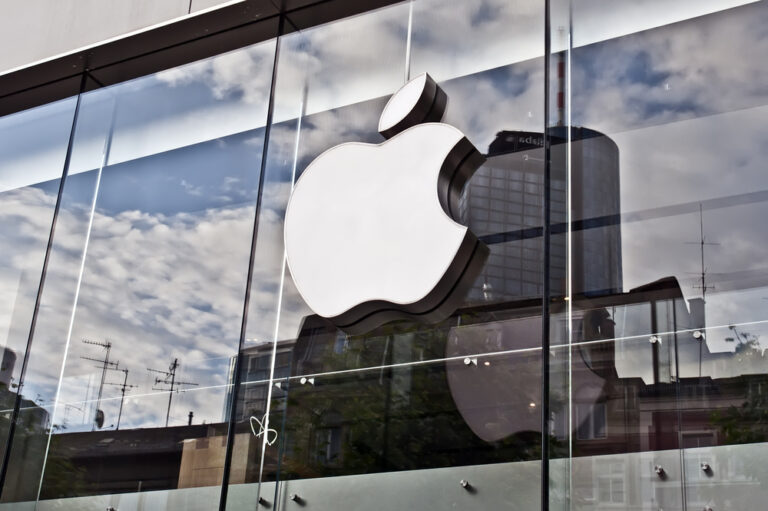 Apple halts product sales in Russia after cutting off exports last week