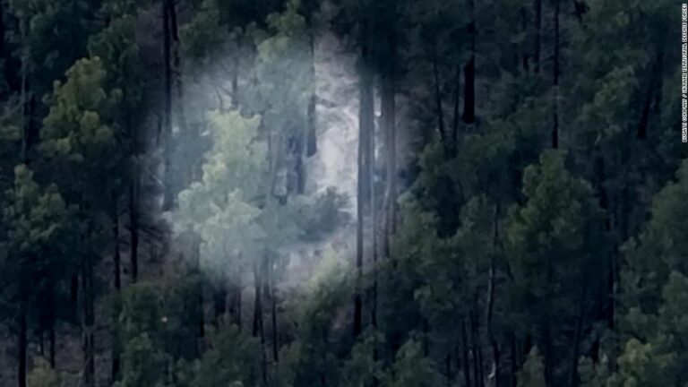 Drone video team turns the tables on hiding Russian vehicle