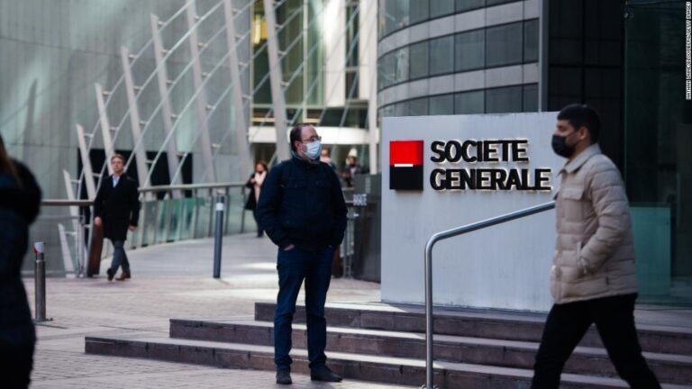 France’s Societe Generale sells Russian bank to oligarch Vladimir Potanin