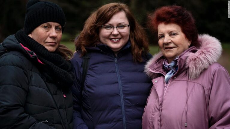 A Ukrainian-American woman’s family were forced to flee to Russia. She smuggled them to Poland